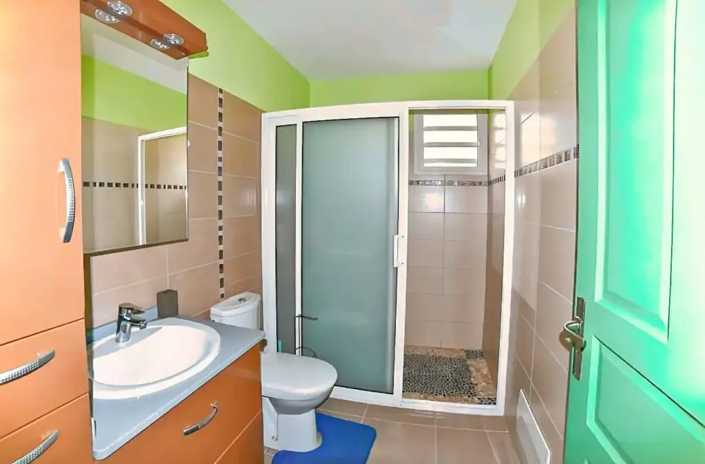 Ti-Pomme Cannelle – Salle de Bain